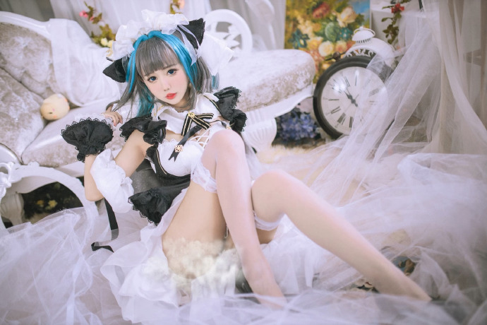 碧蓝航线柴郡cosplay像猫一样可爱