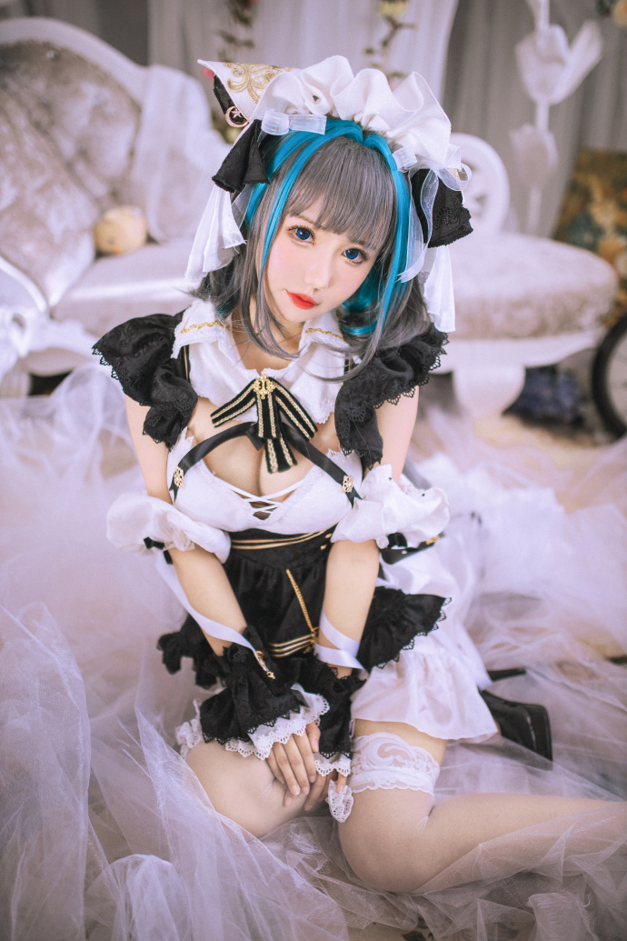 碧蓝航线柴郡cosplay像猫一样可爱