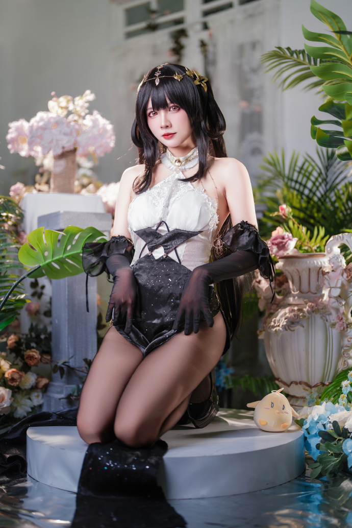 游戏《碧蓝航线》镇海换装潋滟水色cosplay-ACG宅月季