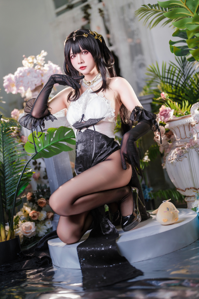 游戏《碧蓝航线》镇海换装潋滟水色cosplay-ACG宅月季