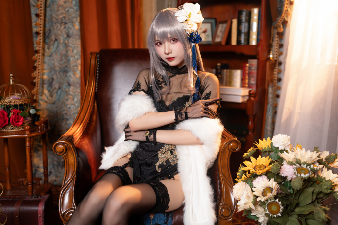 游戏《碧蓝航线》路易九世换装「瑰丽的执勤人」cosplay