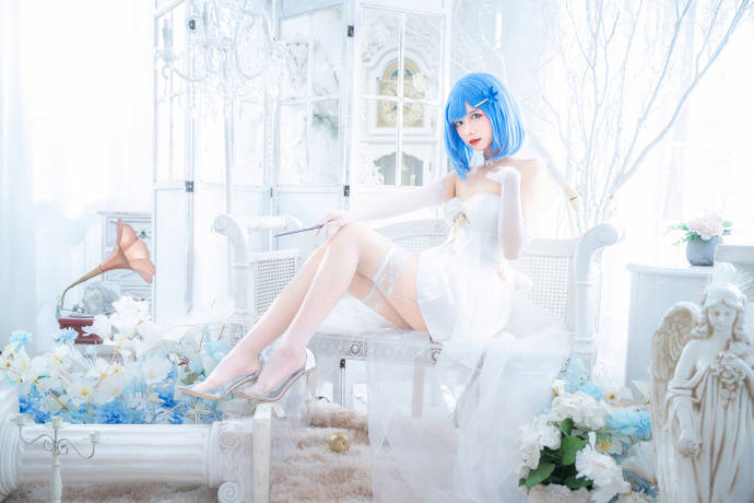 游戏《碧蓝航线》恰巴耶夫换装白骑兵的旋律cosplay