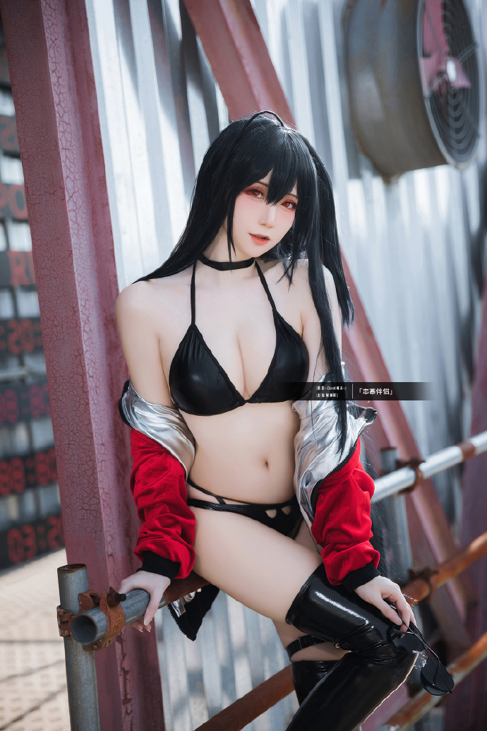 游戏《碧蓝航线》大凤换装「恋慕伴侣」cosplay
